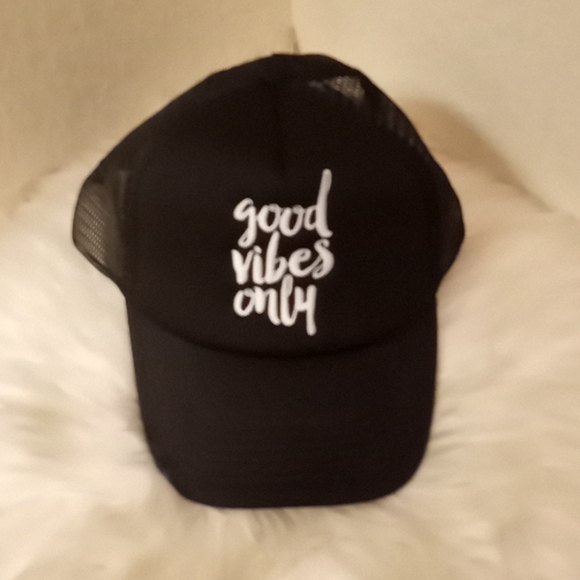 Good Vibes Only Embroidered Baseball Cap - Picture 4 of 10